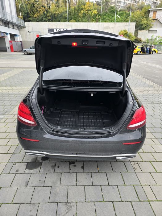 Мерцедес бенц Е 220 d