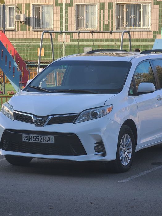 Tayota Sienna sotiladi