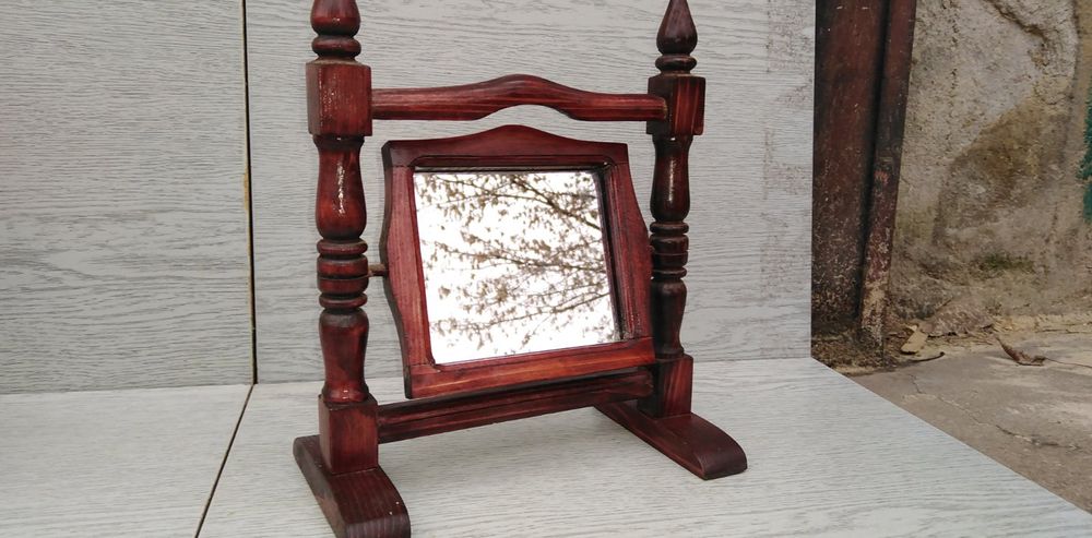 Ръчно изработени огледала.