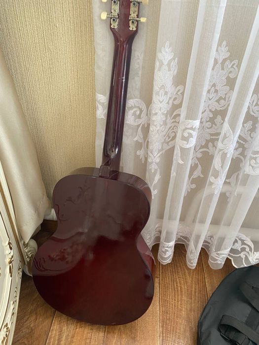 Гитара, отличный подарок
