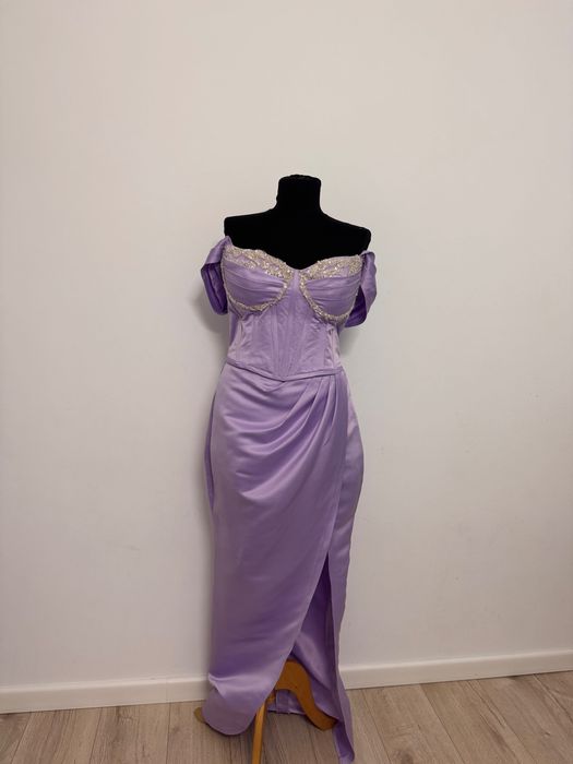 Rochie de nasa pe comanda