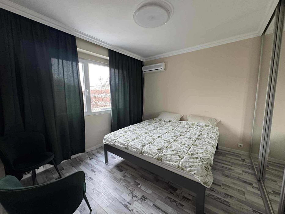 Тристаен апартамент в ж.к. Младост 1.