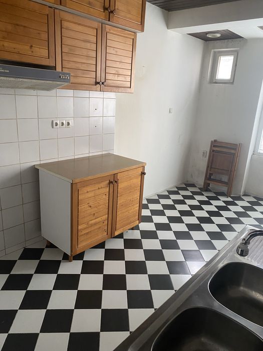 Дава се под наем Двустаен апартамент в с. Оборище, Област Пазарджик - 93 кв.м за 598.23 € - Снимка #1