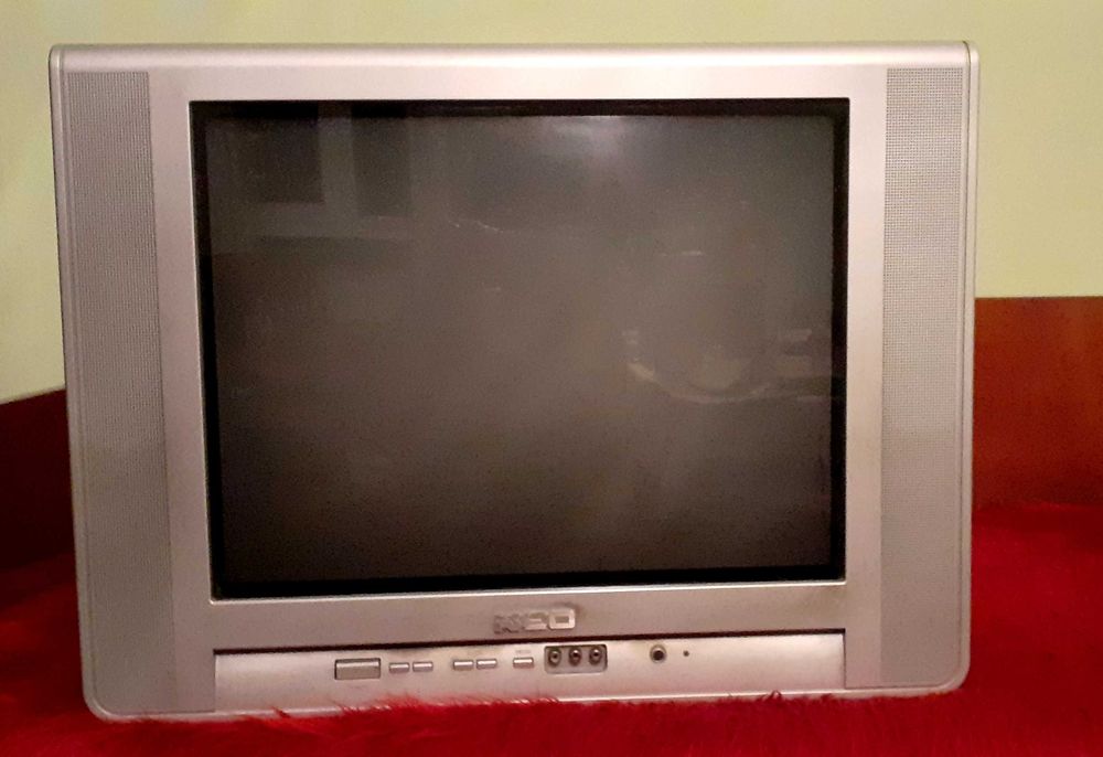 Телевизор работещ NEO