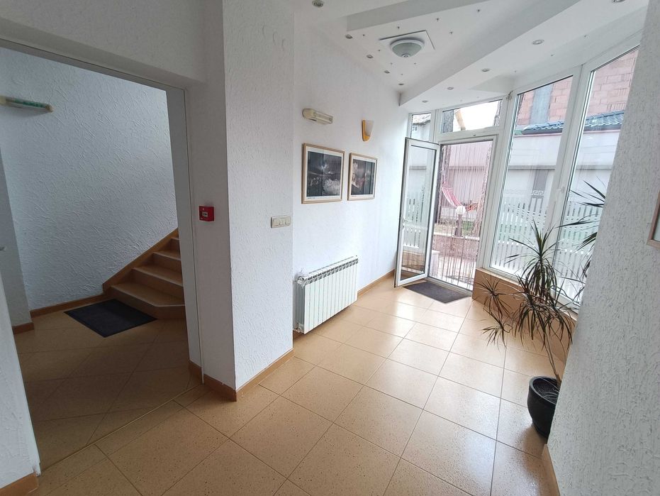 Продава се Хотел в Велинград - 663 кв.м за 543 €/кв.м - Снимка #6