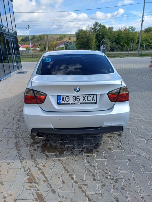 Dezmembrez bmw e 90
