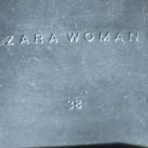 Кожени черни боти Zara