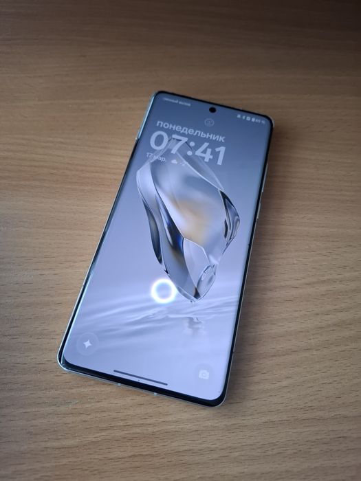 Продам или обменяю oneplus 12