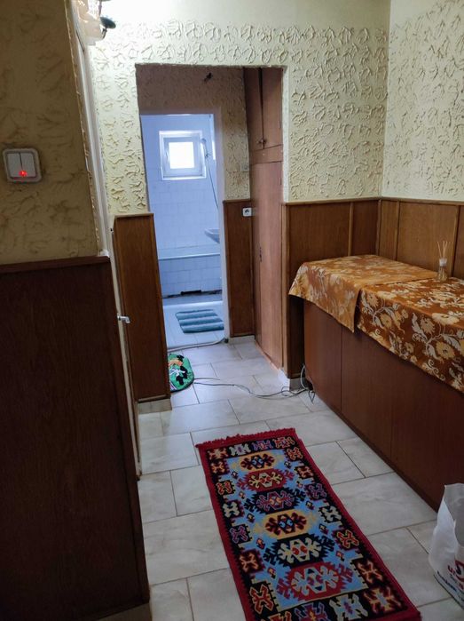 Inchiriez apartament cu 2 camere