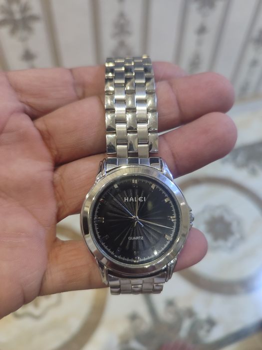 Соат , qoʻl soatlar . Холати идеал.