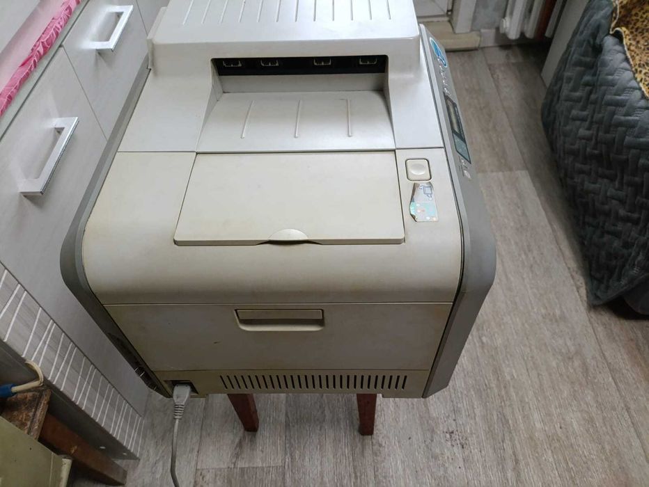 Цветной лазерный принтер Samsung CLP-500