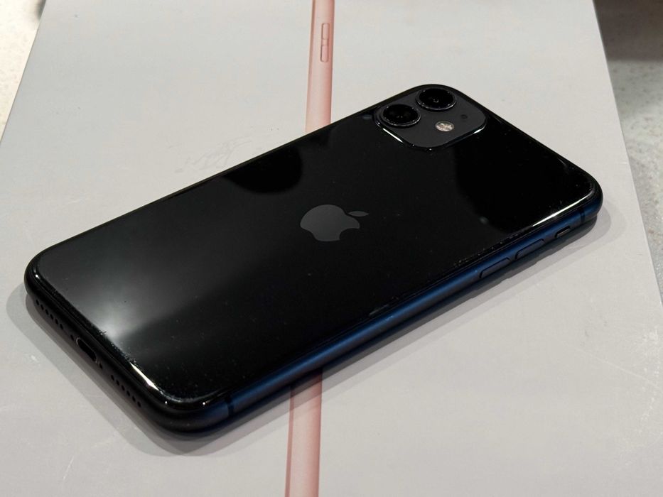 iPhone 11 64GB Black - Отличен, Нова Батерия.