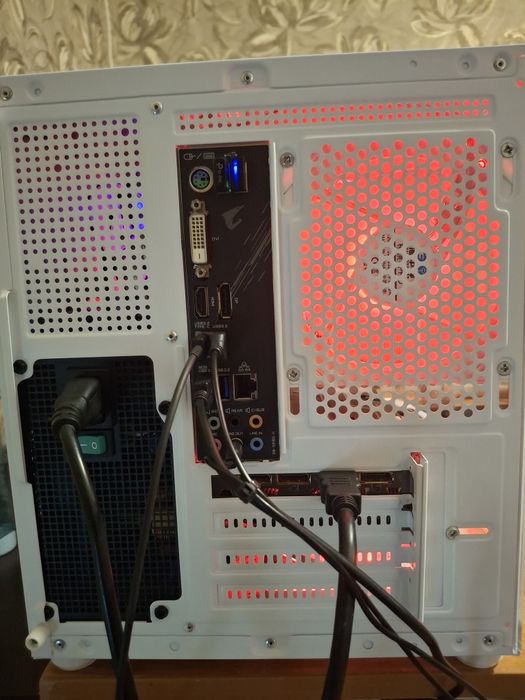 Игровой компьютер для игр, работы.