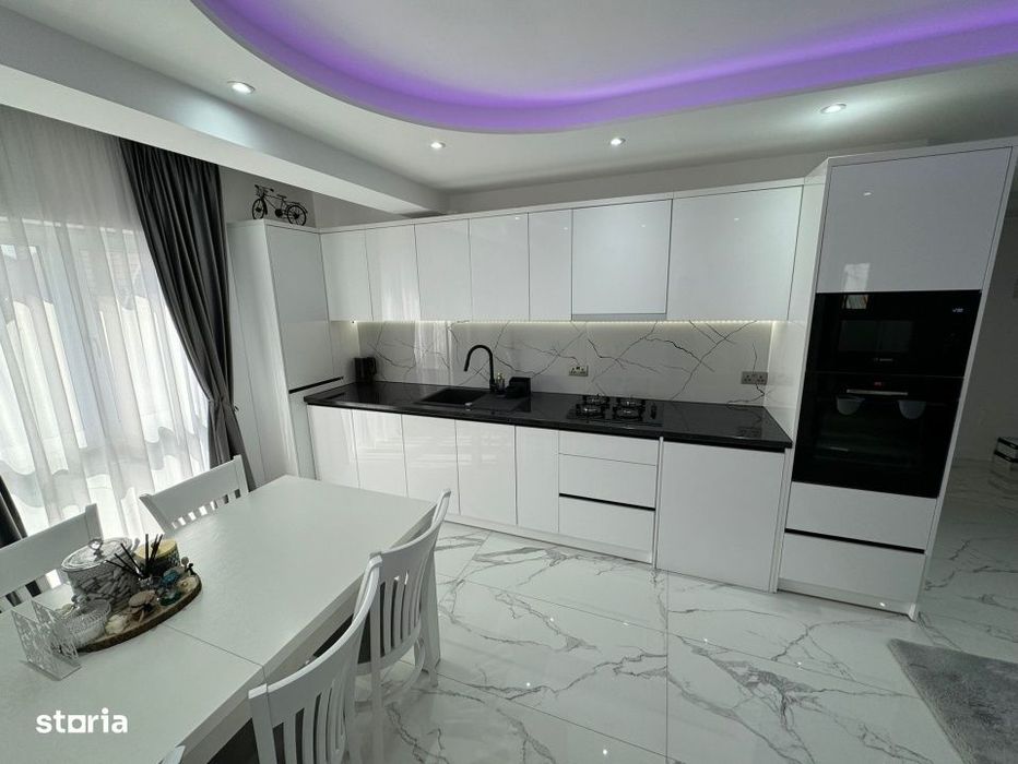 Apartament 3 camere, bloc nou, Radauti