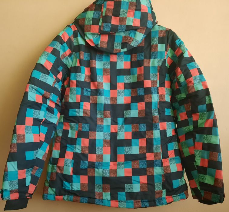 Дамско зимно яке, размер S, ново