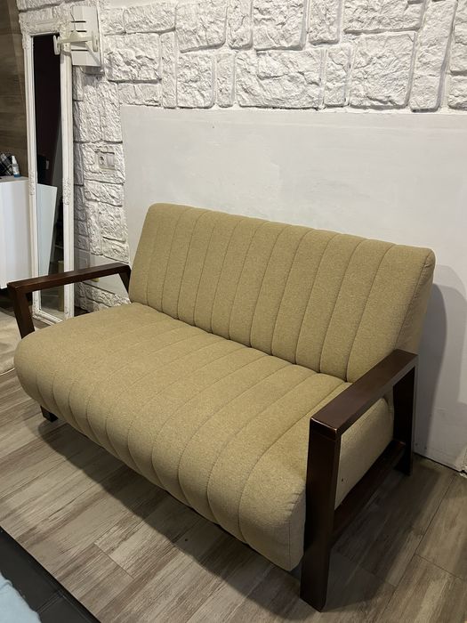 Canapea in stil modern - Lemn masiv