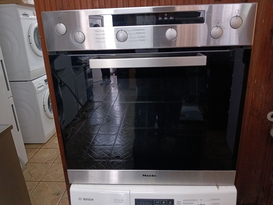 Иноксова печка за вграждане Миеле Miele  PIROLISE с 2 години гаранция!