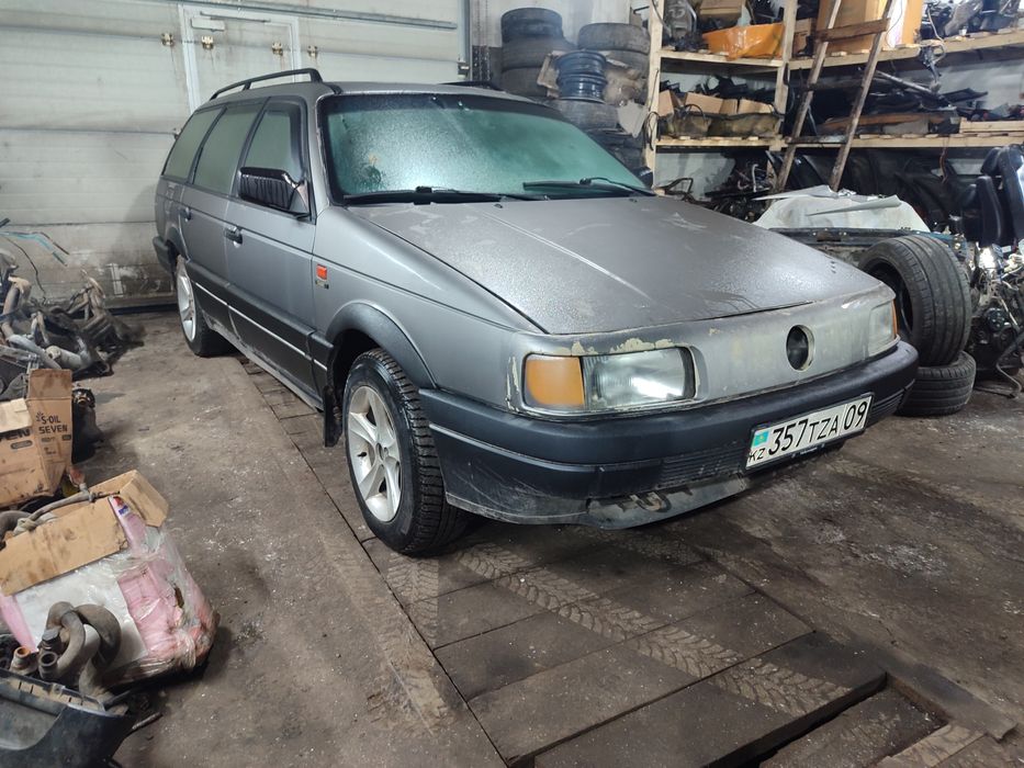 По запчастям продаётся пассат Б3 универсал