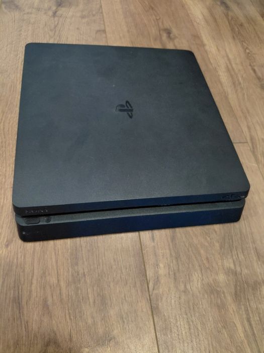 Ps 4  slim 5 контролера 5 игри