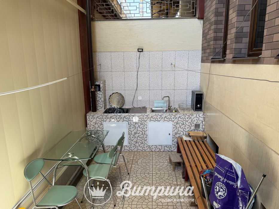 Трёхкомнатный дом, с ремонтом отличная локация