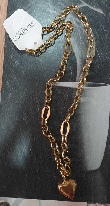 Позлатено колие с висулка сърчице