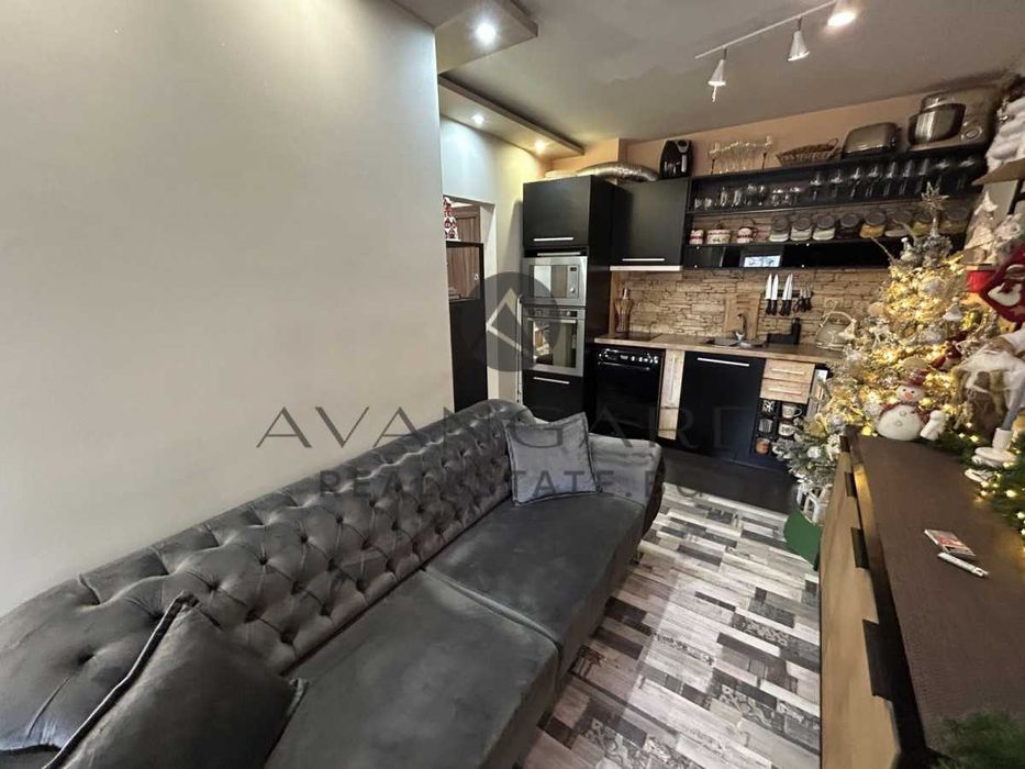 Продава се Тристаен апартамент в Пловдив, Център - 68 кв.м за 2603 €/кв.м - Снимка #3