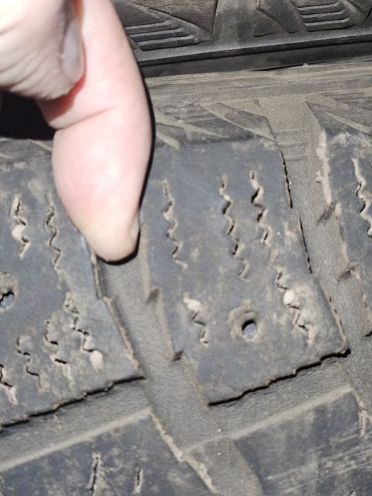 продам резину ханкуг. зима. Б/У