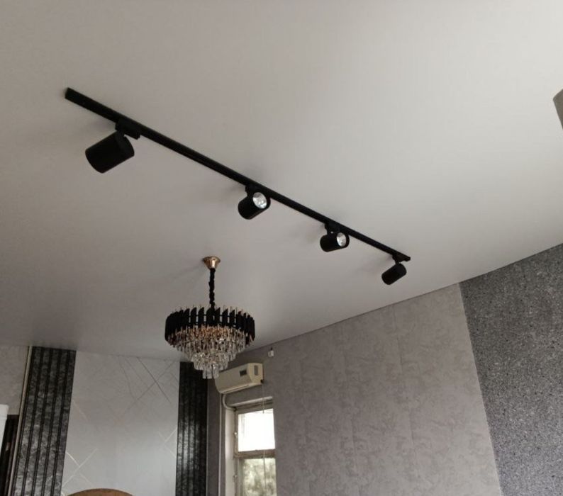 В центре Юнусобод 2. Шохсарой ресторан каршисида