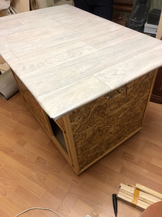 Будка большая с утепленным дном !