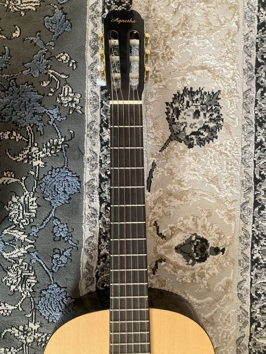 Продам гитару цену договоримся