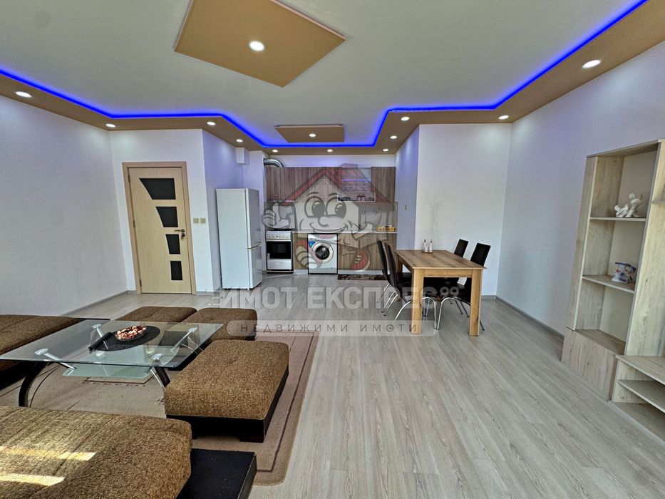 Продава се Тристаен апартамент в Асеновград - 102 кв.м за 810 €/кв.м - Снимка #3