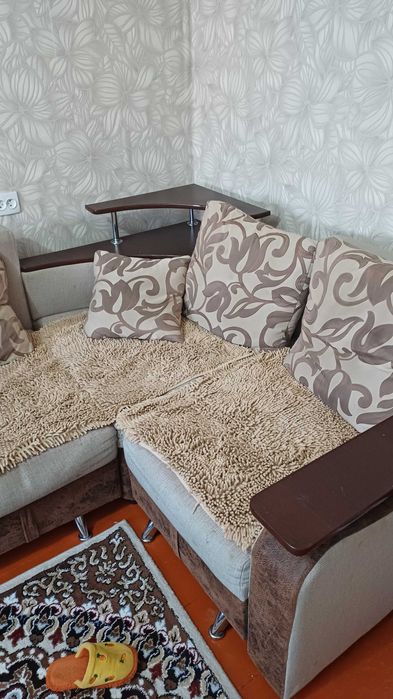 Продам диван в хрошем состоянии