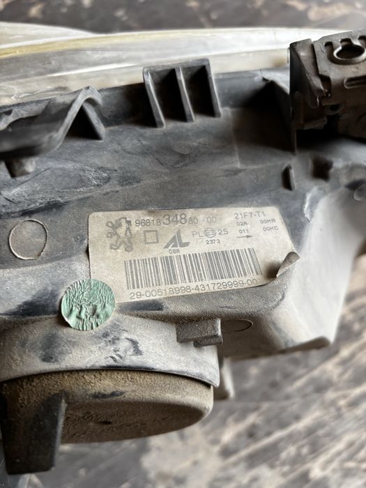 Продам фары от пежо 307