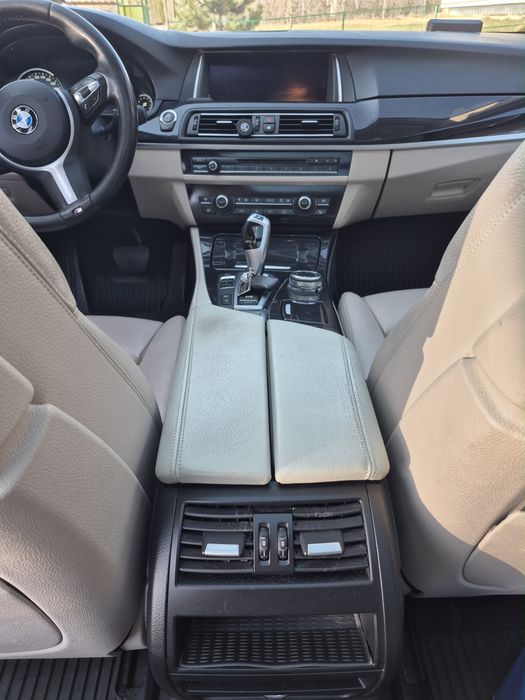 BMW  seria 5- 2016  2.0d