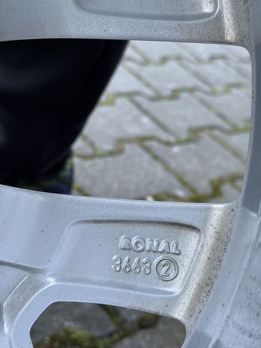 4 jante originale bmw x1 x2 205/60/17 anv iarna 2021 si senzori