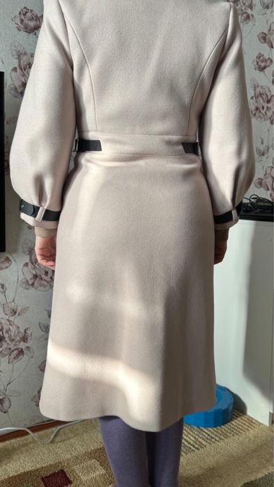 Продам новое  пальто