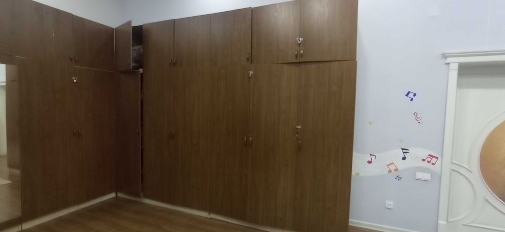 Mebel sotiladi  kelishilgan narxda