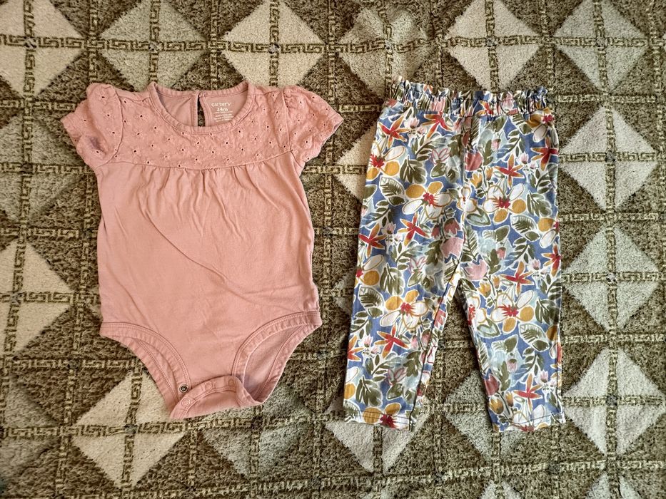 2 seturi x 2 piese body si pantaloni Carter’s + bluze deosebite, 92 cm