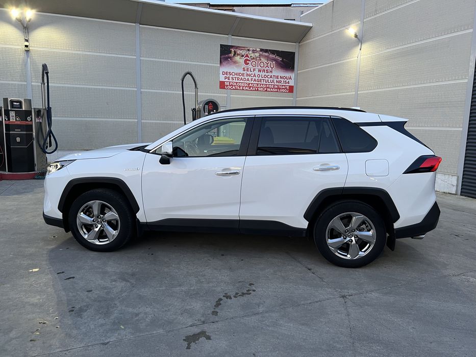 Rav4 Hybrid 222cp 4x4 camere 360 Luxury