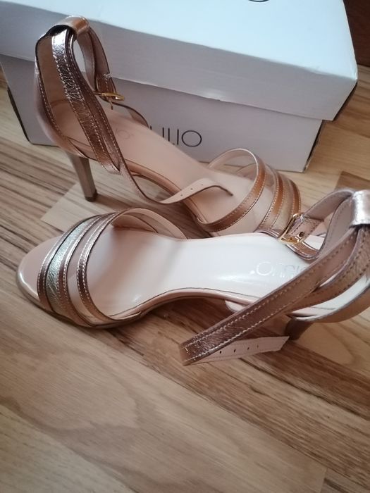 Sandale elegante noi culoare auriu din piele naturală Nr 38