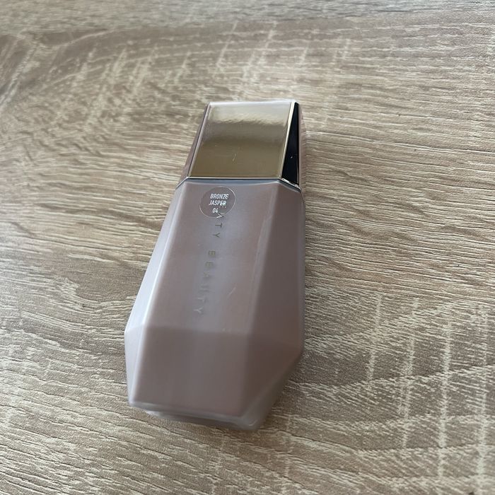 Хайлайтър Fenty Beauty