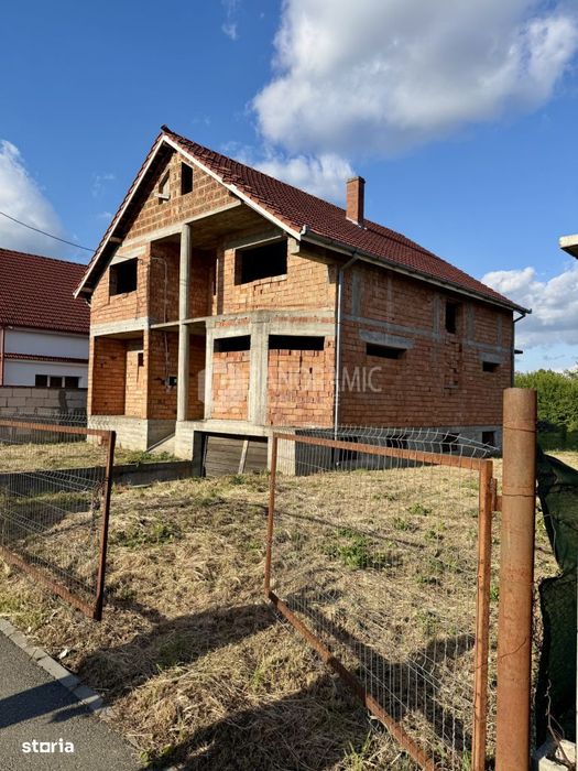 Casa cu Teren, Alecu Russo