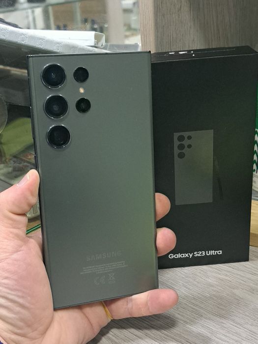 Samsung S23 Ultra xotirasi 12/256
Xotirasi 8/256GB 
Protsesor  Snapdra