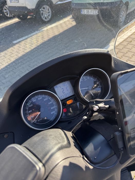 Scuter Piaggio MP3 400 LT / 3 roti / Categ B/L5E
