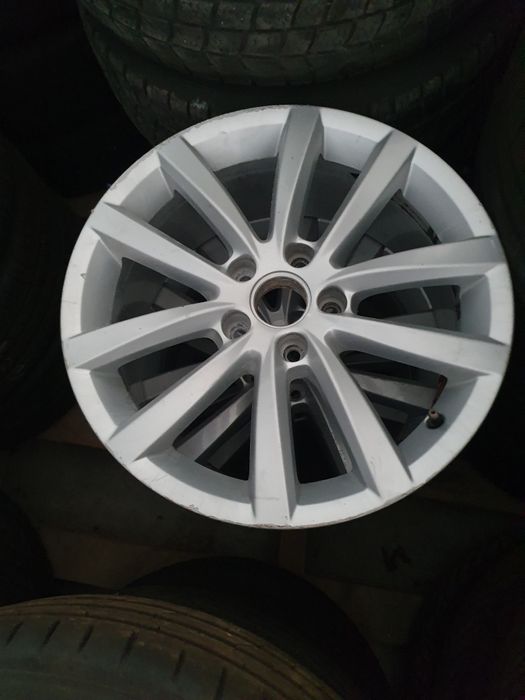 O janta aliaj , una bucata , o bucata vw , audi ,mercedes, seat ,skoda