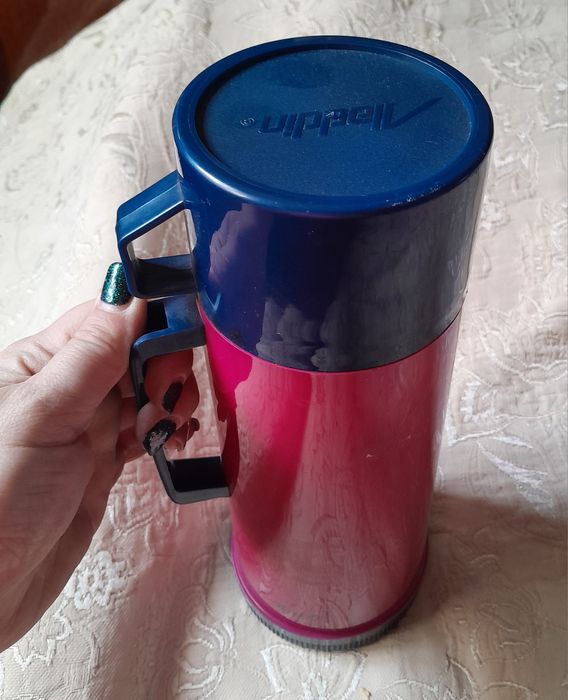 Термос 1 литър голям