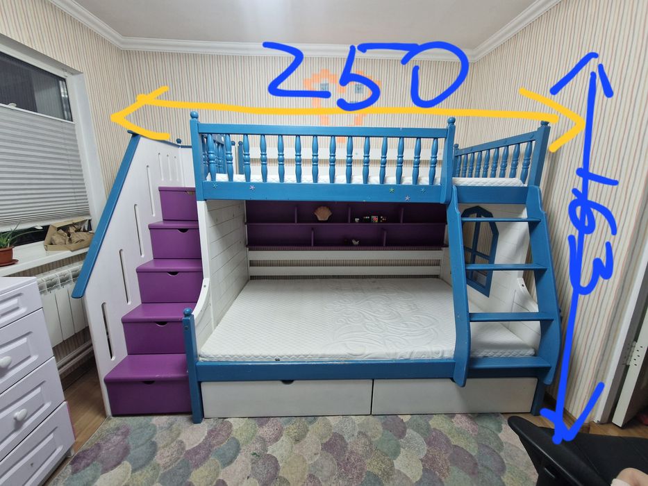 Детская двухъярусная кровать