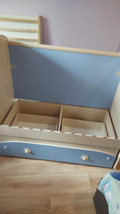 Бебешко легло на три нива с люлка и матрак