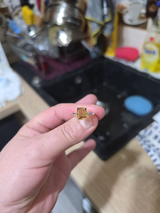 Inel aur cu piatra sultanit