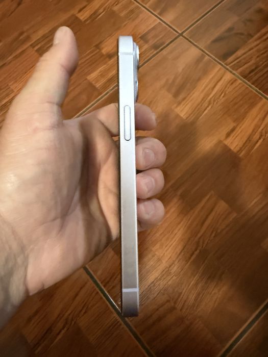 Iphone 14 aproape nou